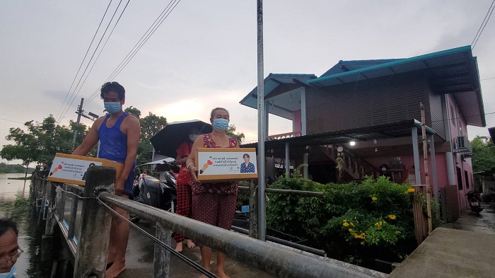 บริจาคกล่องปันสุข ณ ชุมชนริมคลอง นนทบุรี