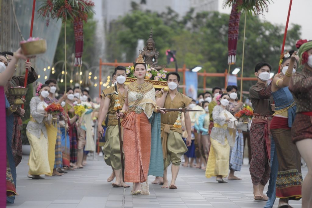 ภาพประกอบ The ICONIC Songkran Festival 2022 มหัศจรรย์เจ้าพระยา มหาสงกรานต์ ๒๕๖ 6