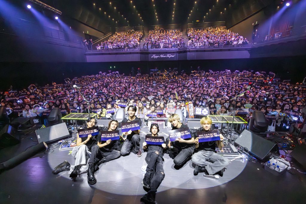 Xdinary Heroes Break the Brake World Tour in Taipei.jpg Source APPLEWOOD