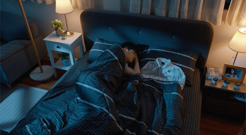 ภาพ มาร์ช นอนกับชุดนอนแฟนเก่า